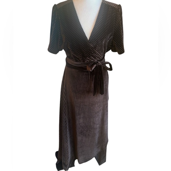 NWT Baltic Born Andi Ribbed Velvet Wrap Short Sleeve Maxi Dress Black Orchid XL - Picture 2 of 13